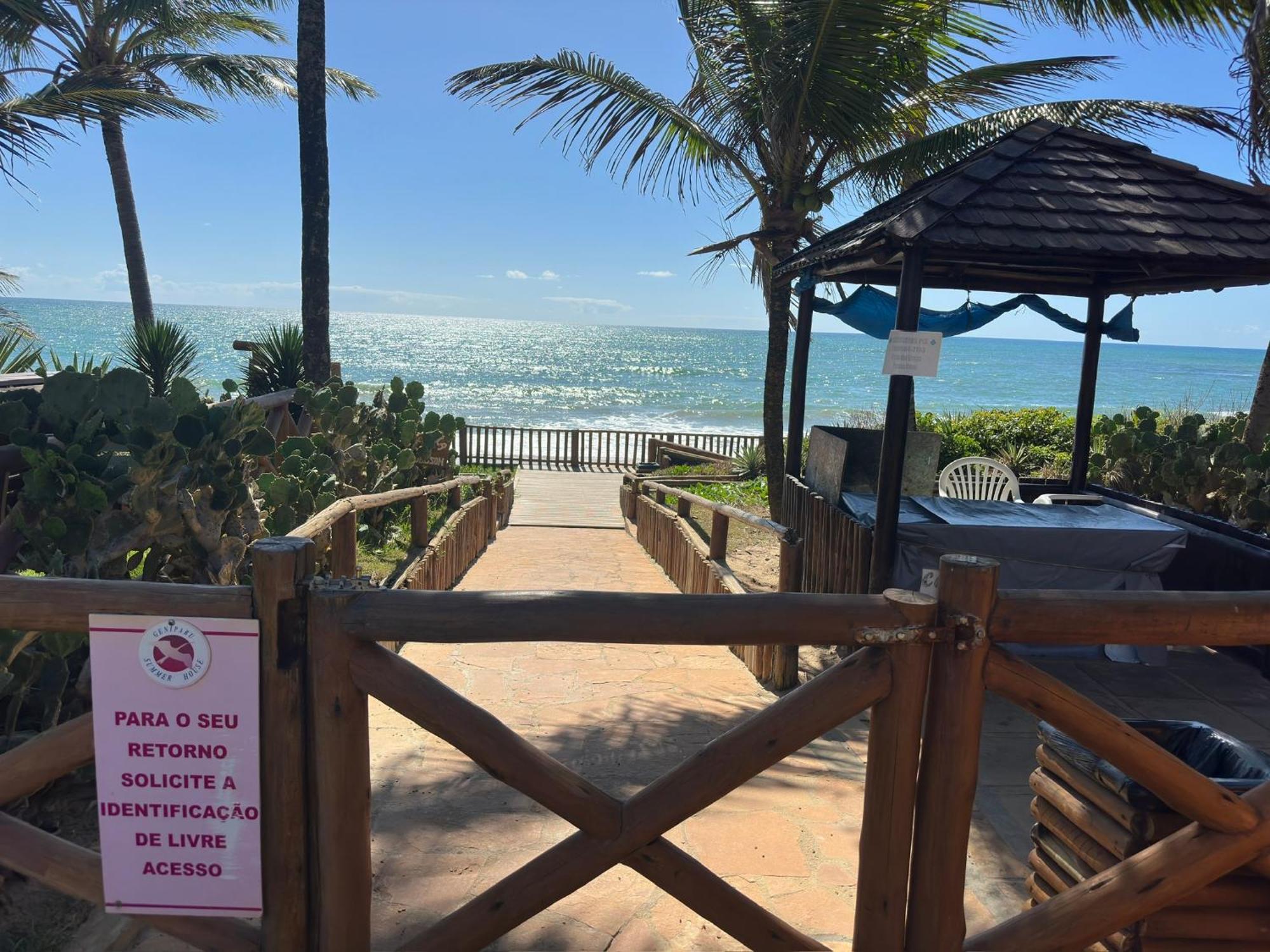 Flat Guarajuba 4 Quartos Terreo A Beira Mar - Pe Na Areia - Governanca Com Arrumadeira E Wi Fi Inclusos Camassari Exterior foto