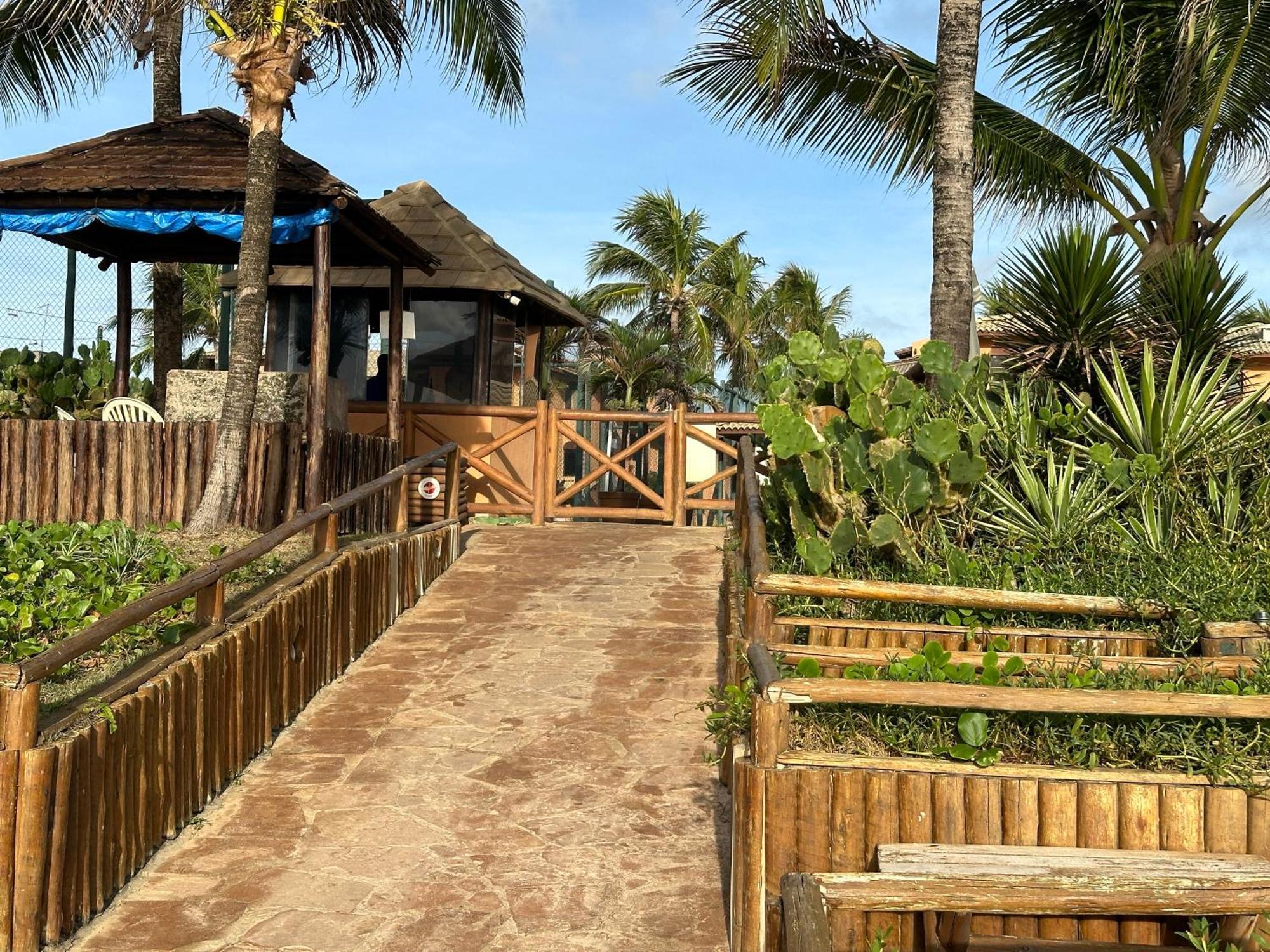 Flat Guarajuba 4 Quartos Terreo A Beira Mar - Pe Na Areia - Governanca Com Arrumadeira E Wi Fi Inclusos Camassari Exterior foto
