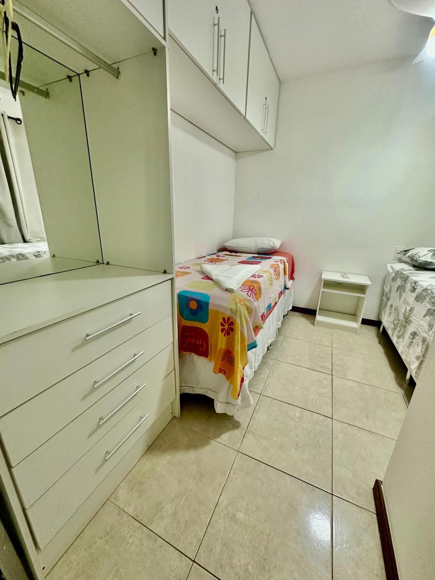 Flat Guarajuba 4 Quartos Terreo A Beira Mar - Pe Na Areia - Governanca Com Arrumadeira E Wi Fi Inclusos Camassari Exterior foto